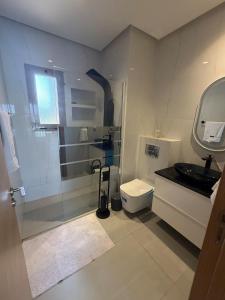 Elegant 3BR Apartment Golf & Pool View