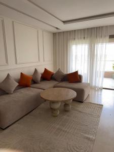 Elegant 3BR Apartment Golf & Pool View