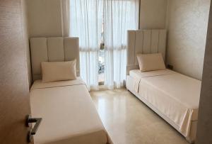 Elegant 3BR Apartment Golf & Pool View