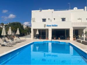 Hiona Holiday Hotel