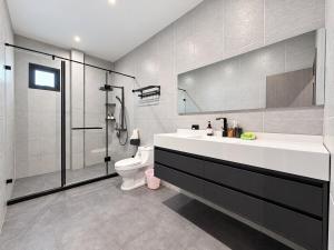 Luxury 5BR Pool Villa KTV&BBQ Near Walking Street