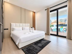 Luxury 5BR Pool Villa KTV&BBQ Near Walking Street