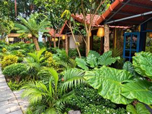 Trang An river mountain ecolodge Ninh Binh