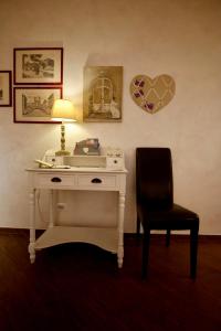 Luxury apartment near Vatican, Steps to Metro, AC & Fast WiFi