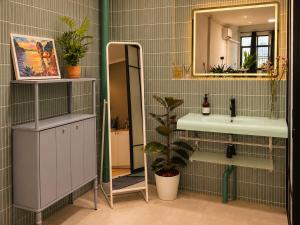 Spacious Loft near Ratchataewi BTS for 8 pax