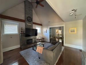 Cozy Private Room with Parking