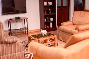 Minza Ensuite - Spacious & Cozy Stay at DK Cottage