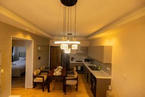 3 bedroom 15th floor Wilma Towers with 3 balconies