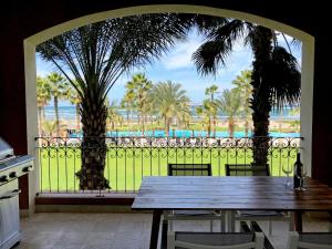 Ocean Views, Beachfront Resort, Pool & Golf