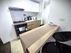 Modern and Brand-New Apt 2026 for up to 5 people
