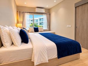 Title Serenity 1-Bedroom Suite with Balcony and pool view by TVC SRC6709