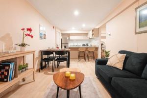 2 dorm. con vista · AC · Piscina · Recepción 24 h