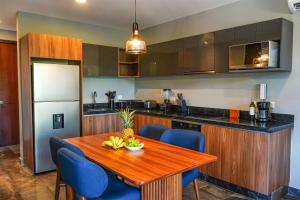Chic 1BRPrivate Balcony Sauna, Gym & Wifi