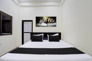Spot On Highway Guest House
