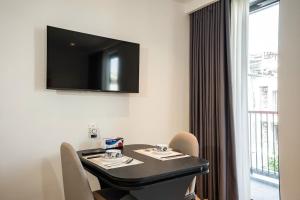 1BR Kitchen SOLEI Residence