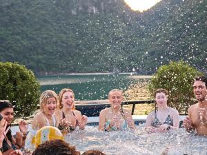 Oasis Bay Party Cruise - Ha Long Bay Tour