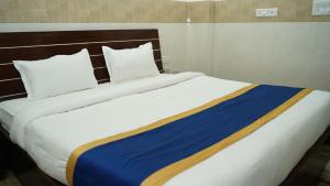 Abhinandan Hotel