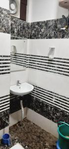 Abhinandan Hotel