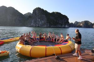 Oasis Bay Party Cruise - Ha Long Bay Tour
