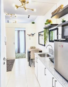 Cozy 1BR Tagaytay Condo with Balcony & Wi-Fi near Sky Ranch, Taal View