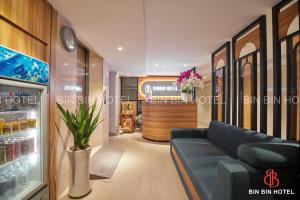 Bin Bin Hotel 2 - Near Him Lam D7