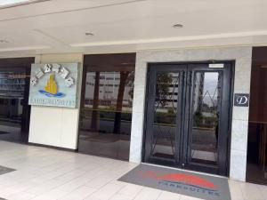 Walking Distance To MOA, Parqal, Events