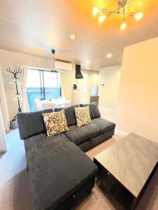 Newly built Max 10 ppl Good access to Hakata Station 2 bedrooms For large groups traveling to Fukuoka