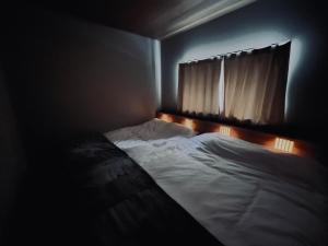 Newly built Max 10 ppl Good access to Hakata Station 2 bedrooms For large groups traveling to Fukuoka