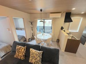 Newly built Max 10 ppl Good access to Hakata Station 2 bedrooms For large groups traveling to Fukuoka