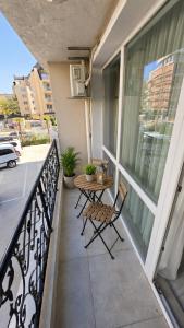 Stilvolles modernes Apartment mit Pool & Balkon