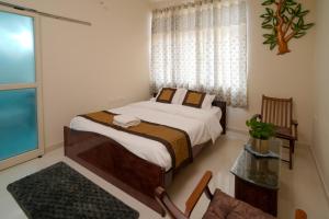 Pearl Crib Service Apartment