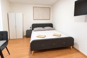Modern & Bright City Center Studio for 2 by AP