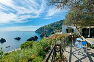 Villa con discesa a mare