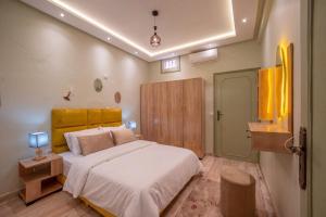 200 m from Majorelle Garden - Terrace - Netflix