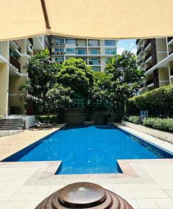 Thonglor 2BR Condo Pool, Sauna, Gym, Nightlife