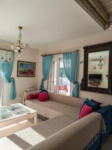 Evalacati-Villa Palma-Warm and Cozy Alaçatı Home for Winter, Fireplace, Fiber Wi-Fi