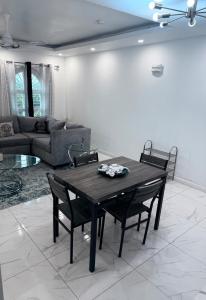 Columbus Heights Ocean Breeze 2BR Sea-View Escape