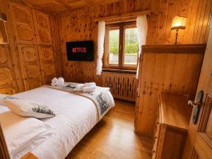 Exclusive Central Chalet, 5 min Sky Slopes, Garage