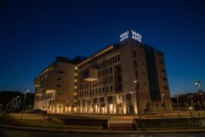VHU Hotel & Suites