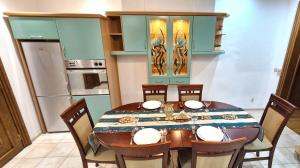 Royal Castle 115 m2 Old Town WAWEL Main Market, 3 rooms, 2 bathrooms ROYAL STYLE