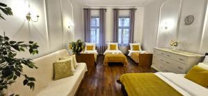 Royal Castle 115 m2 Old Town WAWEL Main Market, 3 rooms, 2 bathrooms ROYAL STYLE