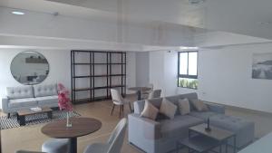 Edificio Pietra DAvanti- 16th floor - The highest and brightest