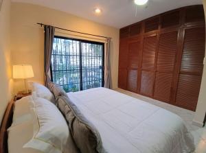 Caribbean Family Escape 2BR Close 5th av and Beach Rooftop hotel