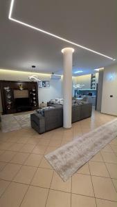 Lusha Home