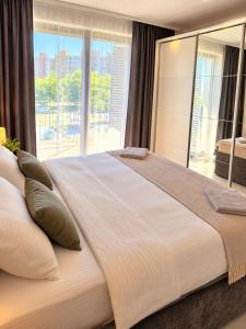 11-Moderný apartmán s balkónom a parkovaním zdarma