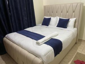 Charis Stays - Cozy 1BR Near ELD CBD