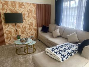 Charis Stays - Cozy 1BR Near ELD CBD