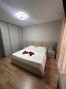 Xhenis Apartment
