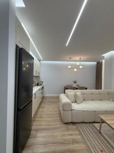 Aura Modern Apartment