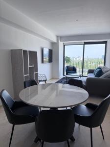 Modern 2BR Apartment Near Andares & Hospitals